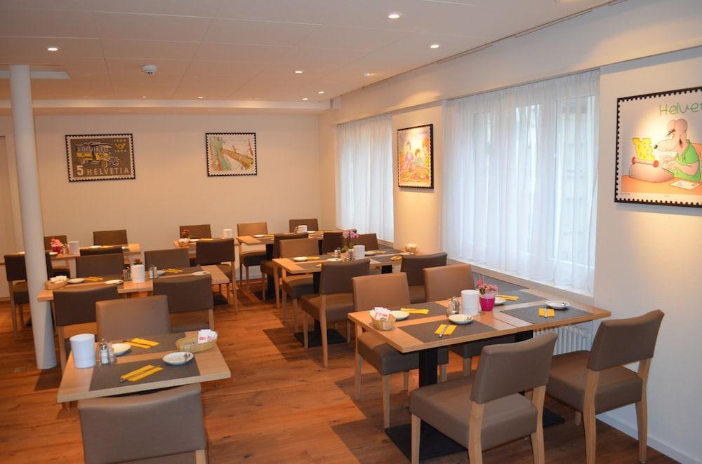 Central Hotel Post Chur Bagian luar foto